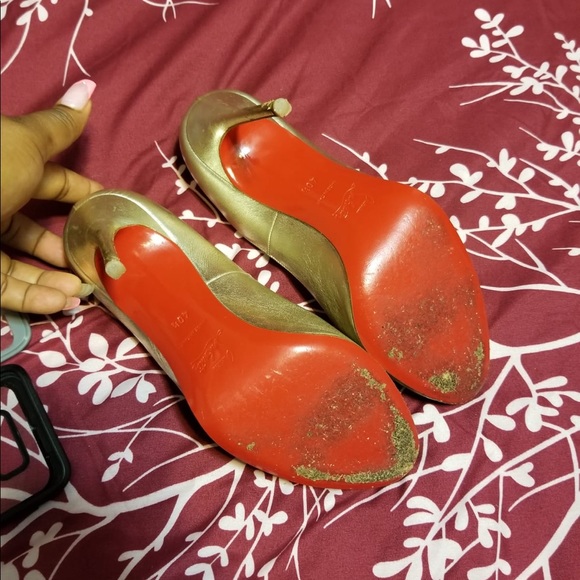 Christian Louboutin - Picture 3 of 3
